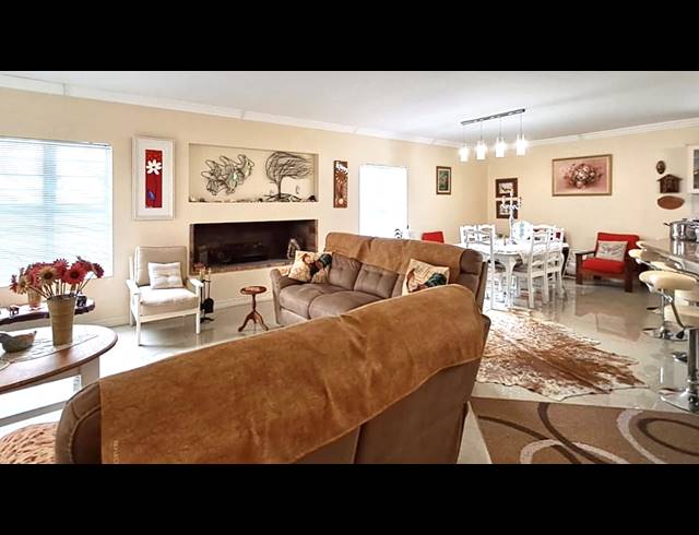 4 BEDROOM HOUSE FOR SALE IN PORT OWEN
